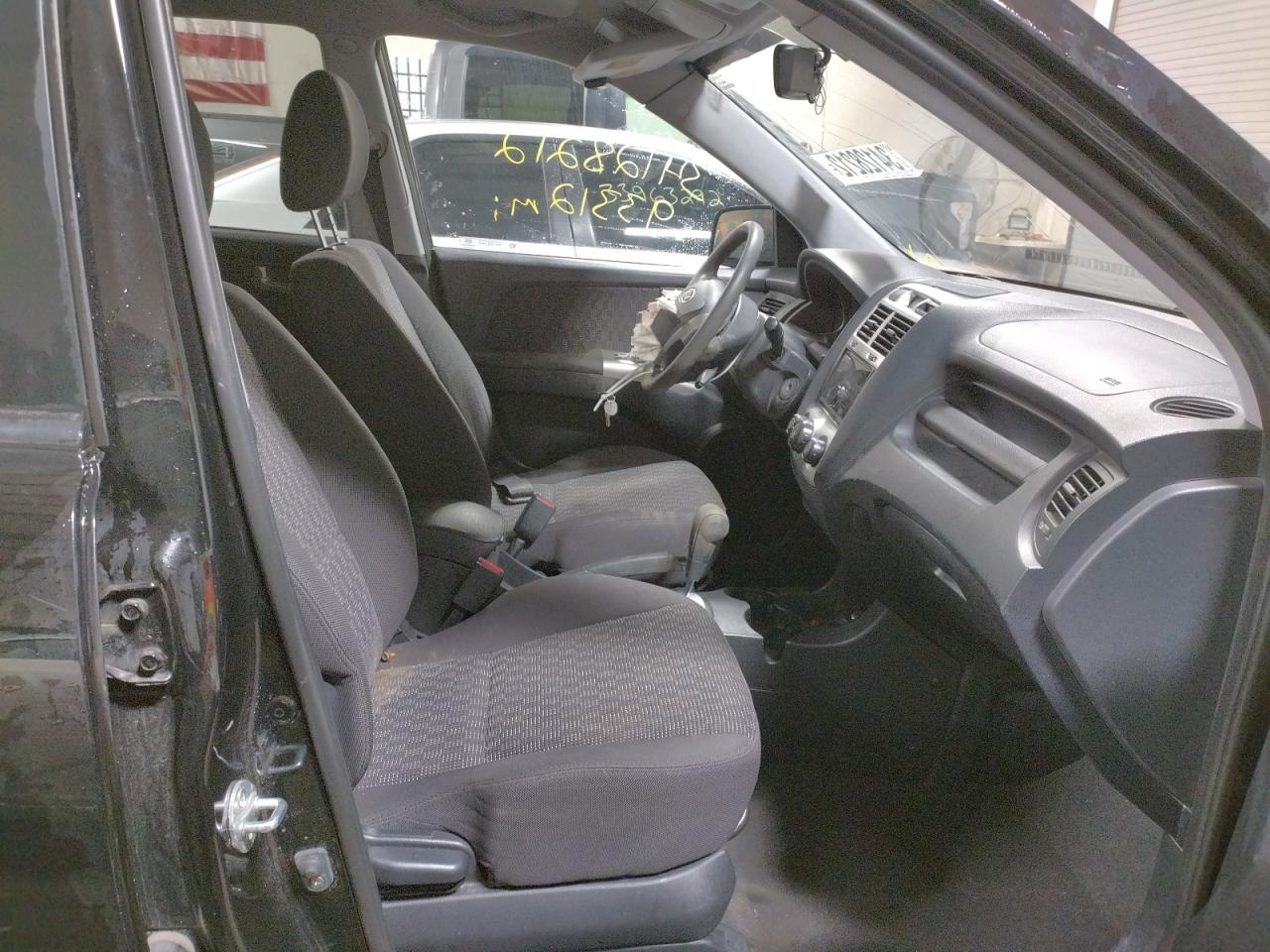 Photo 5 from auction – 2008 KIA SPORTAGE E with VIN KNDJE723587541490