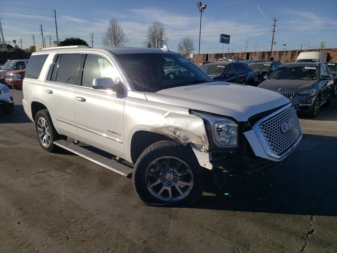 GMC YUKON DENA 2016 with VIN 1GKS2CKJ2GR425000 - Photo from auction