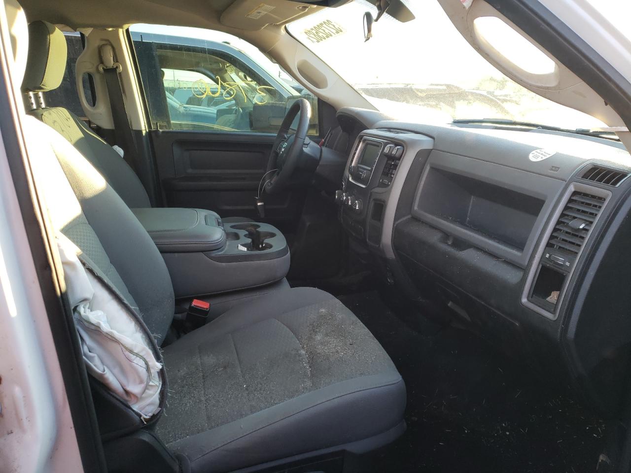 Photo 5 from auction – 2019 RAM 1500 CLASS with VIN 1C6RR7FG3KS620964