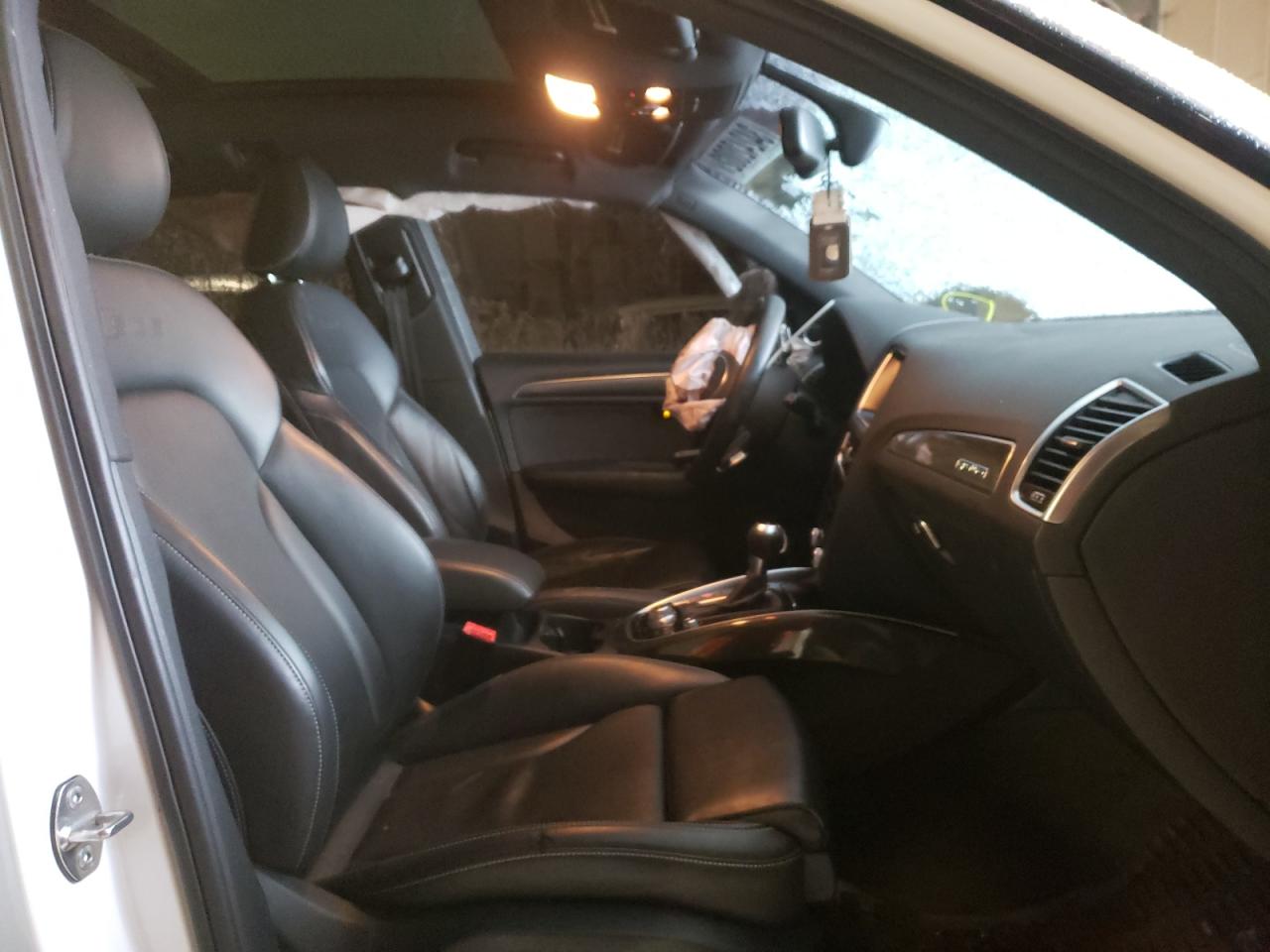 Photo 5 from auction – 2016 AUDI SQ5 PREMIU with VIN WA1CCAFP4GA010236