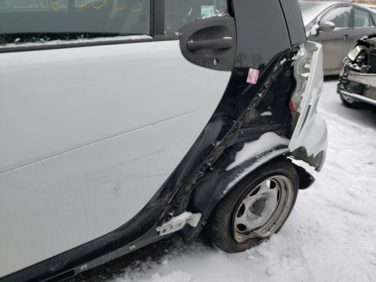 Photo 9 from auction – 2013 SMART FORTWO PUR with VIN WMEEJ3BA1DK690945