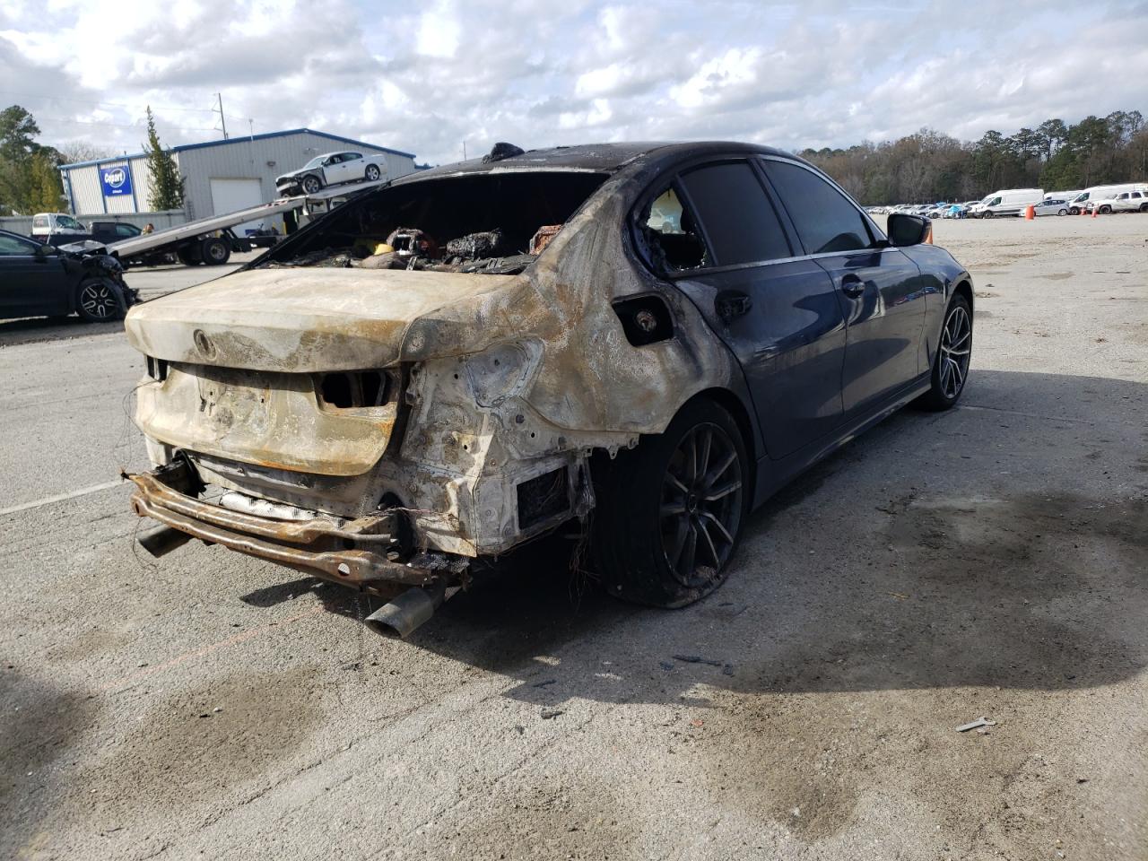 Photo 4 from auction – 2020 BMW 330XI with VIN 3MW5R7J04L8B17137
