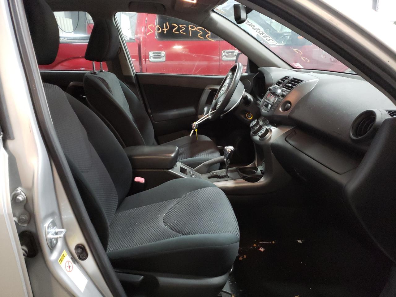 Photo 5 from auction – 2010 TOYOTA RAV4 SPORT with VIN JTMRF4DV9A5035305