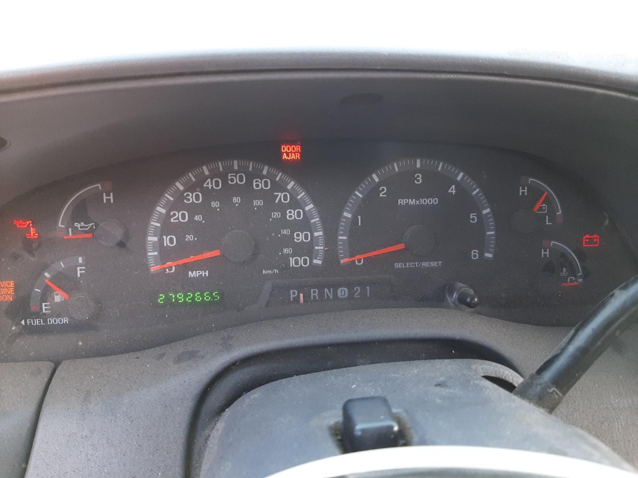 Photo 8 from auction – 2003 FORD F150 with VIN 1FTRX17W03NA37978