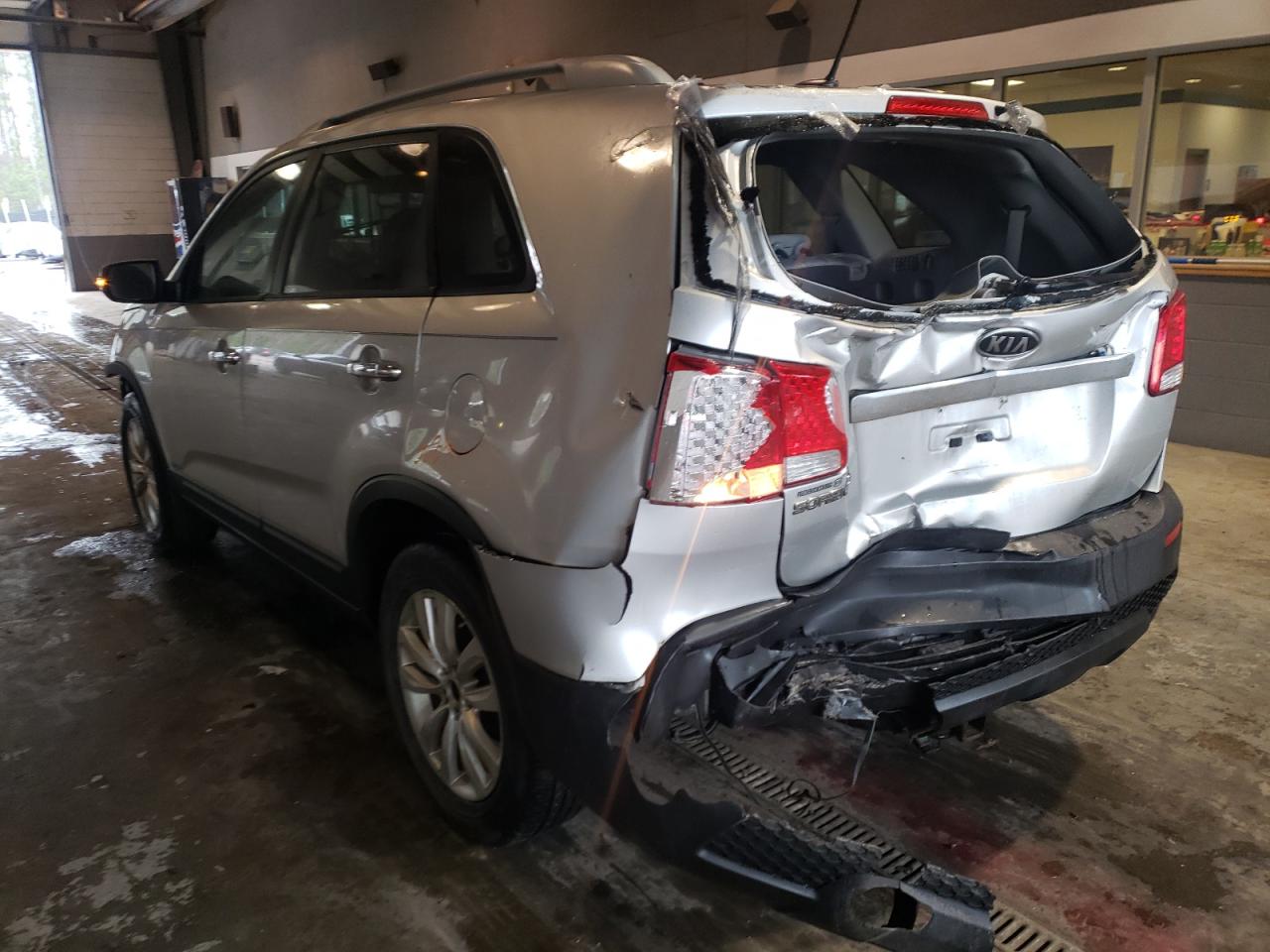 Photo 3 from auction – 2011 KIA SORENTO BA with VIN 5XYKTDA21BG176477
