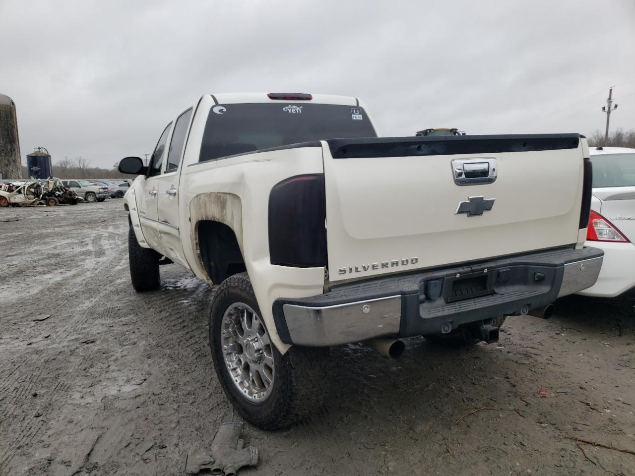 Photo 3 from auction – 2011 CHEVROLET SILVERADO with VIN 3GCPKSE33BG339356