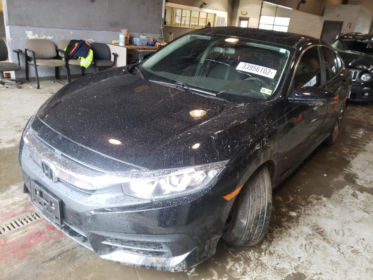 Photo 2 from auction – 2018 HONDA CIVIC EX with VIN 2HGFC2F79JH503719