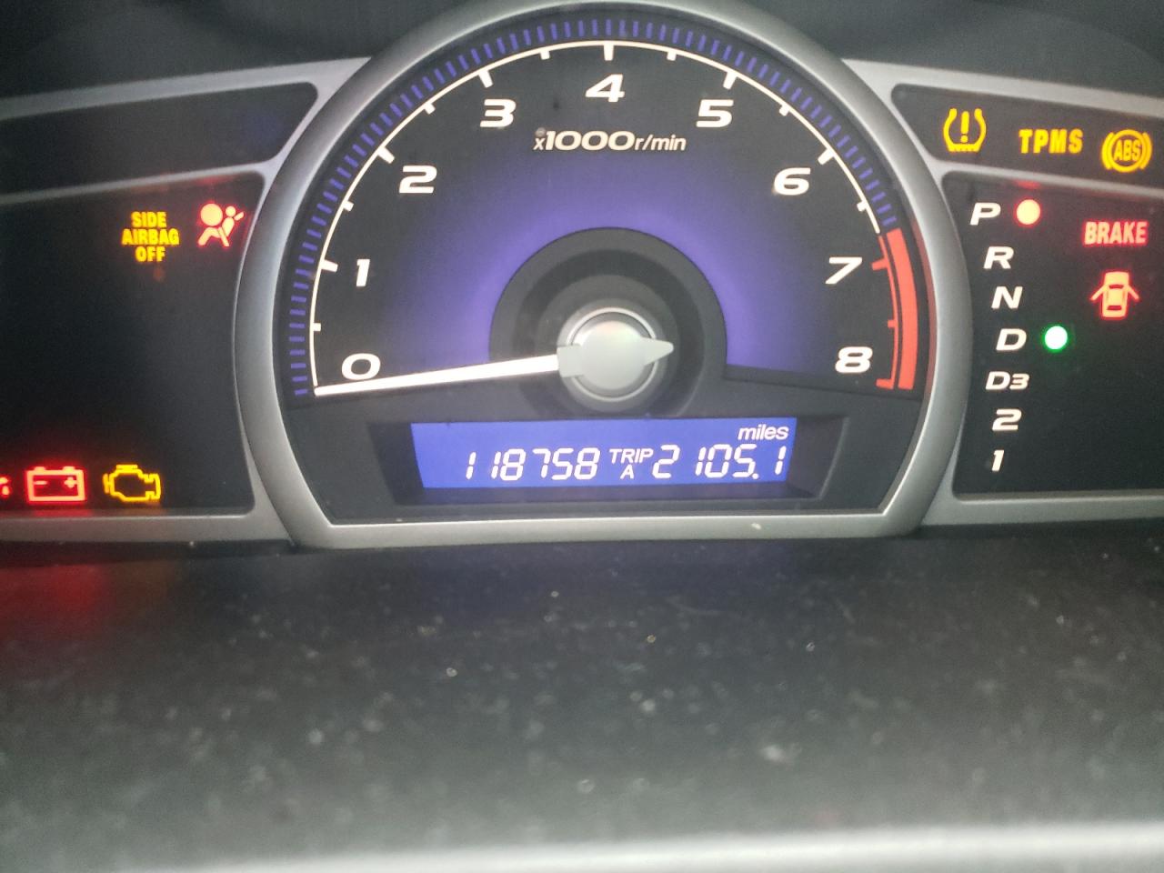 Photo 8 from auction – 2011 HONDA CIVIC LX with VIN 2HGFA1F51BH507019