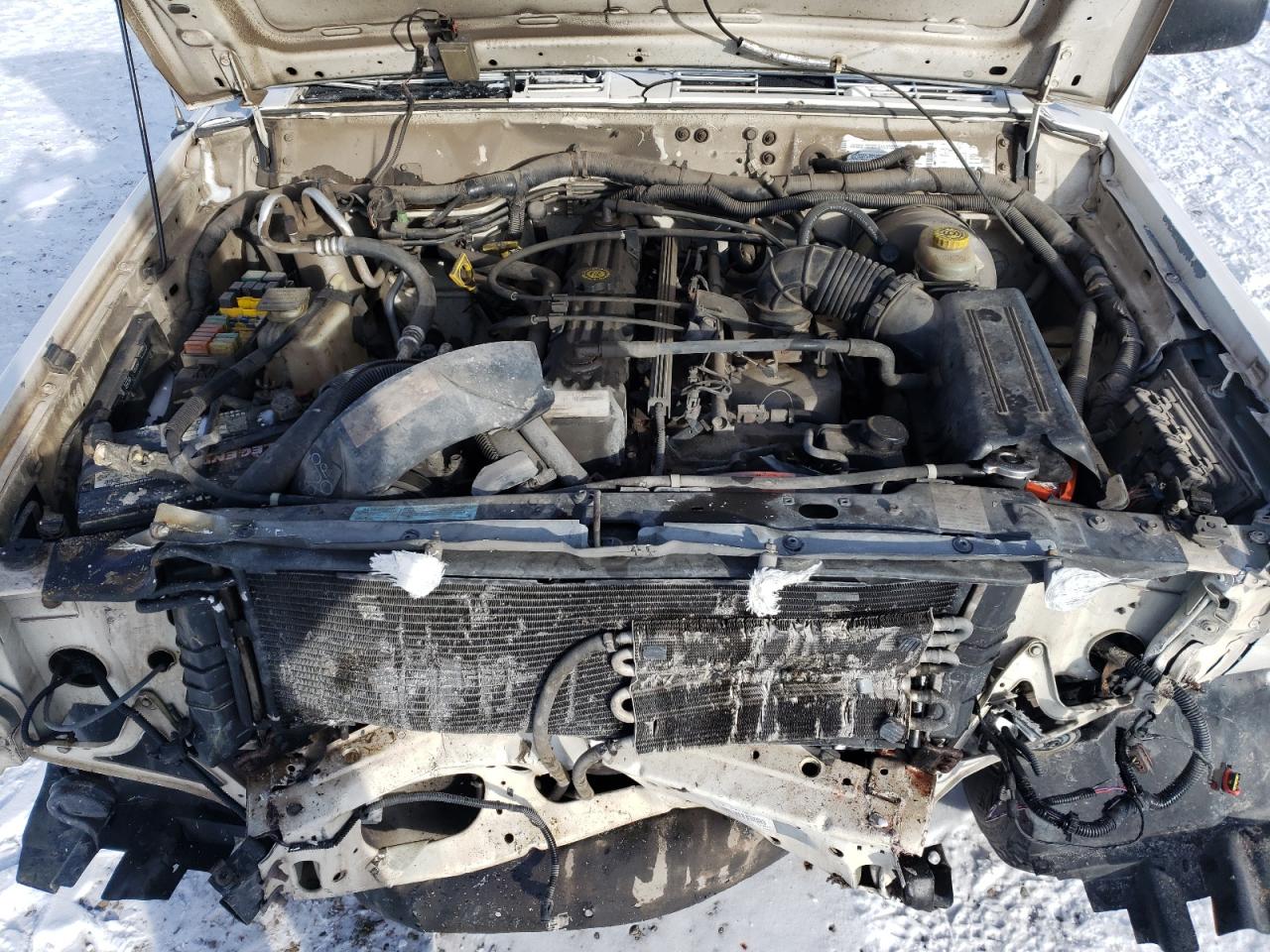 Photo 7 from auction – 2000 JEEP CHEROKEE S with VIN 1J4FF48S4YL213513