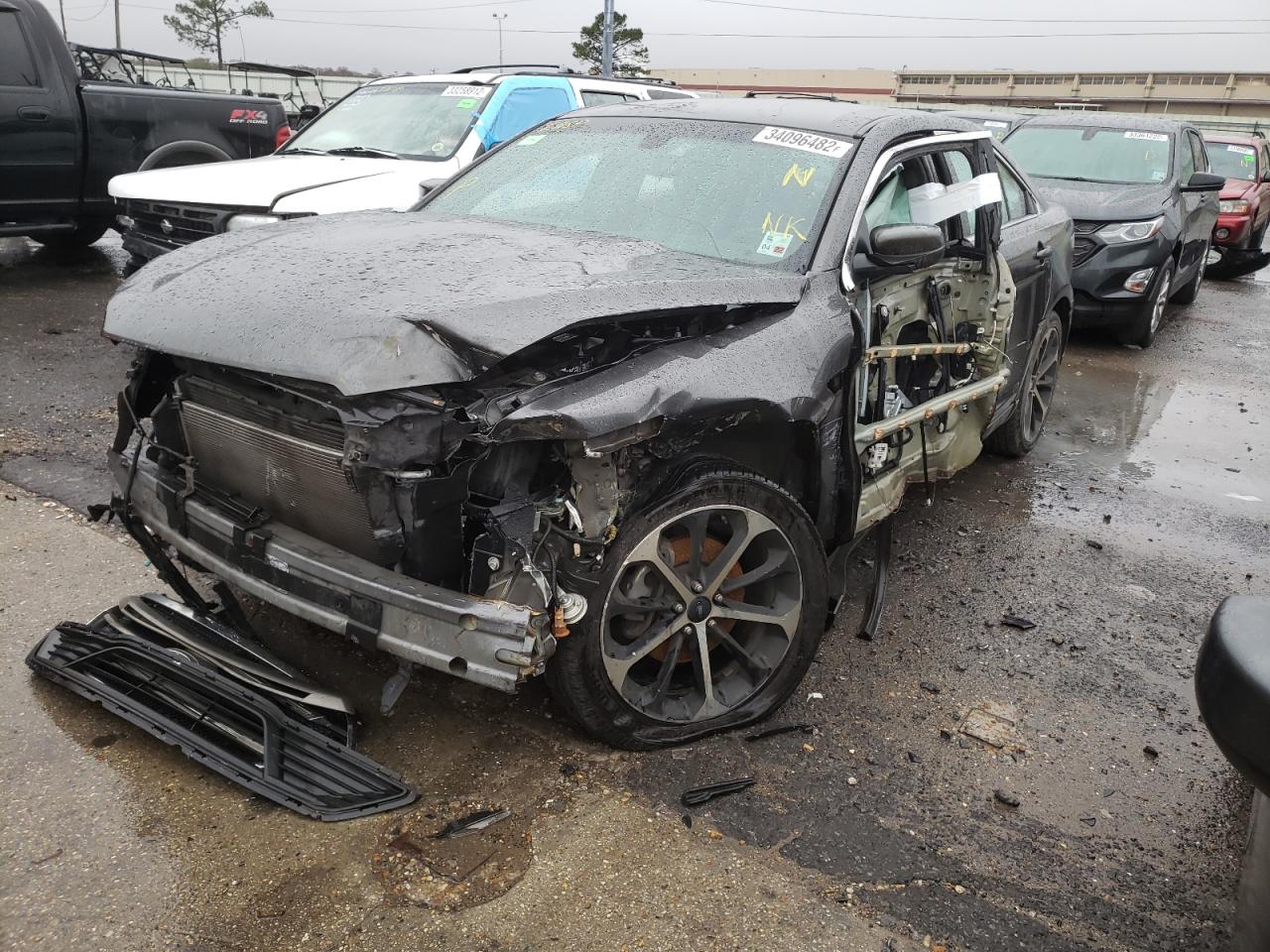 Photo 2 from auction – 2015 FORD TAURUS SEL with VIN 1FAHP2E87FG208441