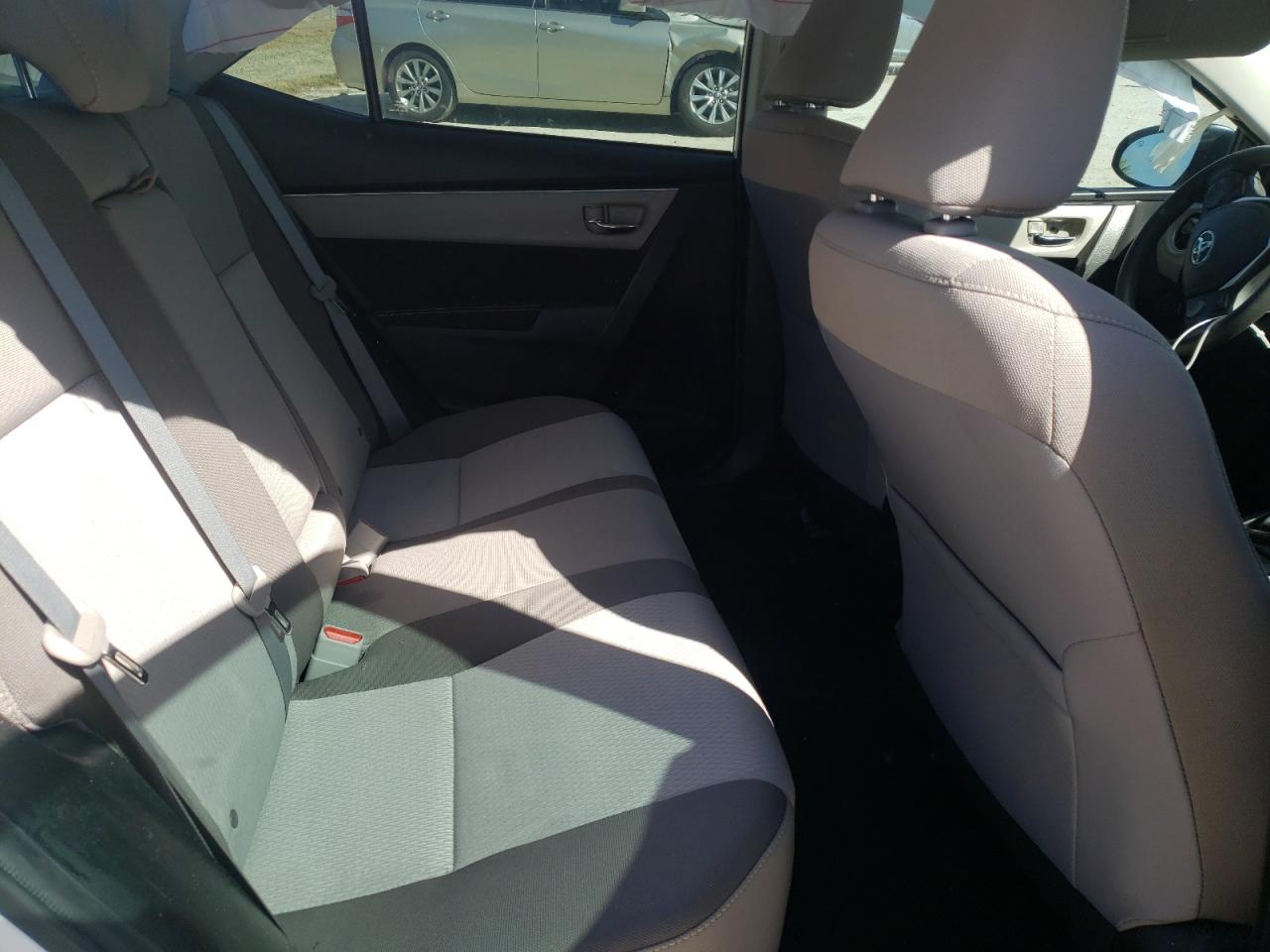Photo 6 from auction – 2017 TOYOTA COROLLA L with VIN 5YFBURHE0HP648599