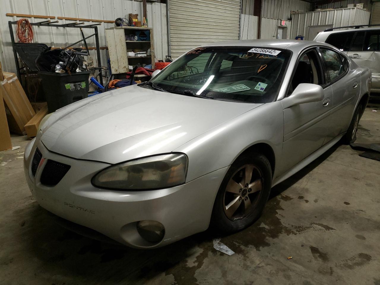 Photo 2 from auction – 2005 PONTIAC GRAND PRIX with VIN 2G2WP522951339227
