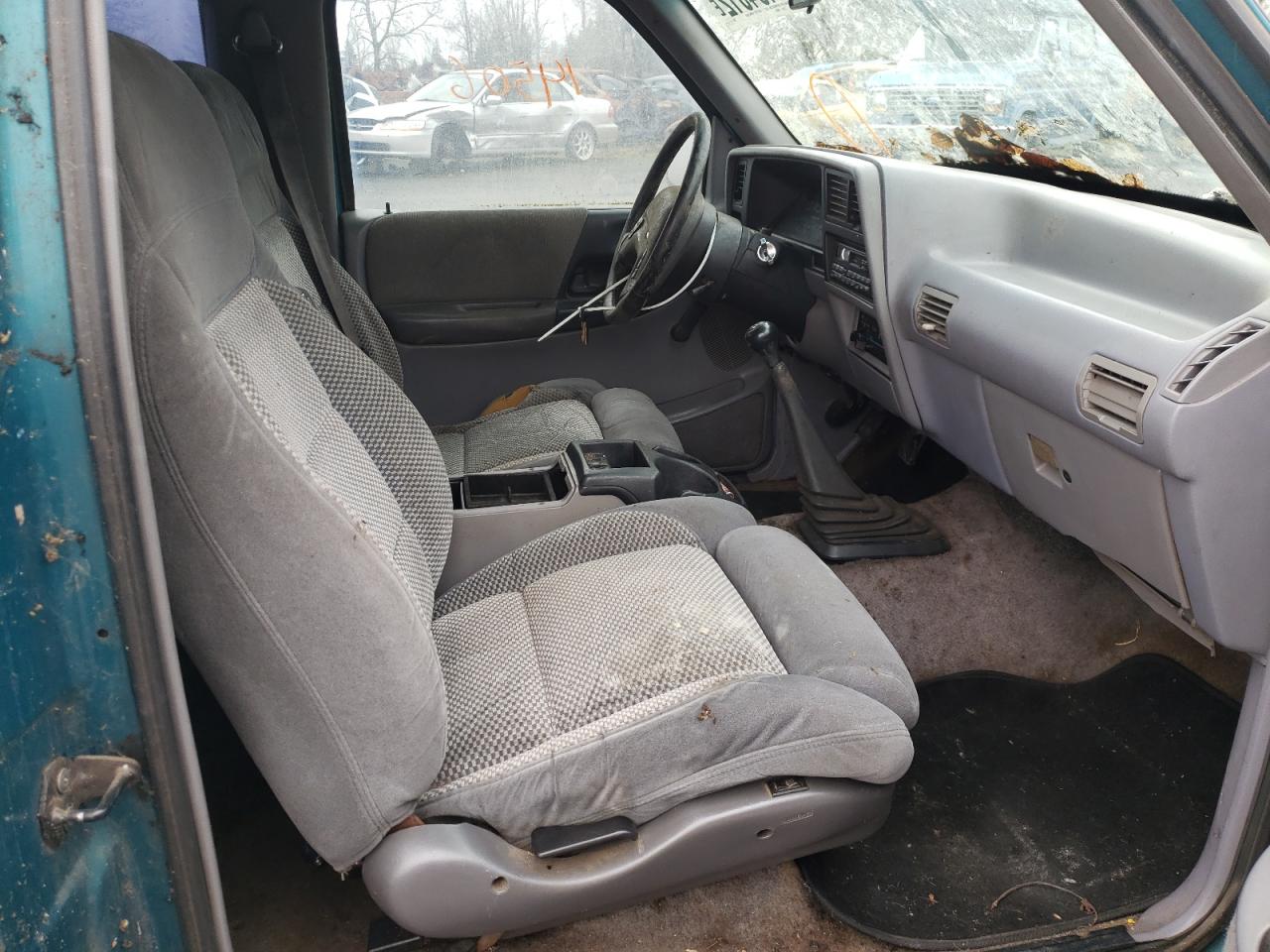Photo 5 from auction – 1998 FORD RANGER with VIN 1FTCR14U0PPA59704