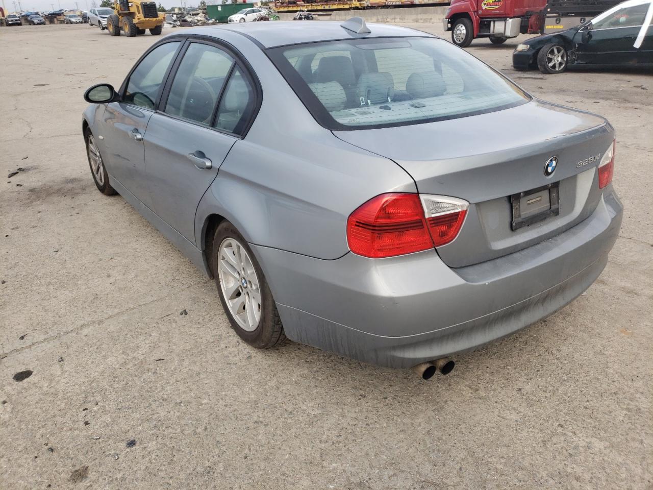 Photo 3 from auction – 2007 BMW 328 XI with VIN WBAVC93557KX54323