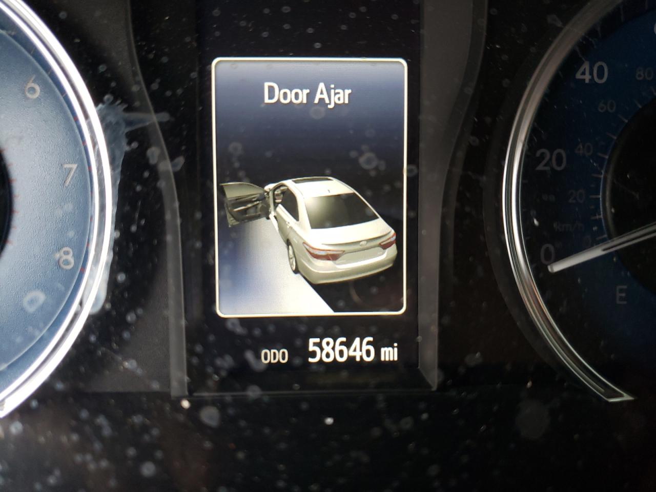 Photo 8 from auction – 2017 TOYOTA CAMRY LE with VIN 4T1BF1FKXHU805154