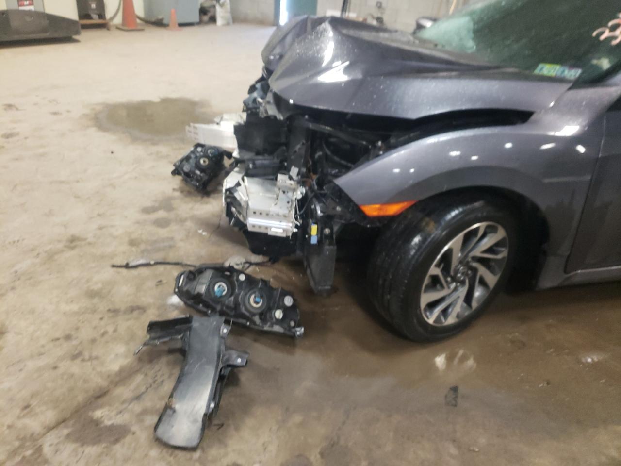Photo 9 from auction – 2017 HONDA CIVIC EX with VIN 2HGFC2F70HH574480