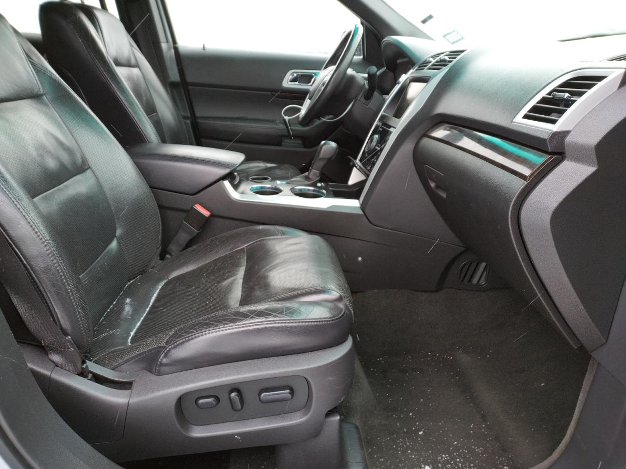 Photo 5 from auction – 2012 FORD EXPLORER L with VIN 1FMHK7F89CGA23383