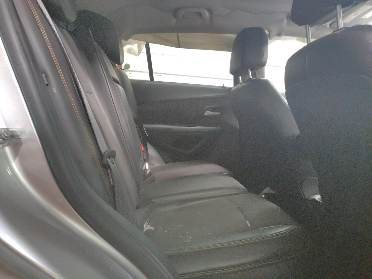 Photo 6 from auction – 2017 CHEVROLET TRAX 1LT with VIN KL7CJLSB3HB155696