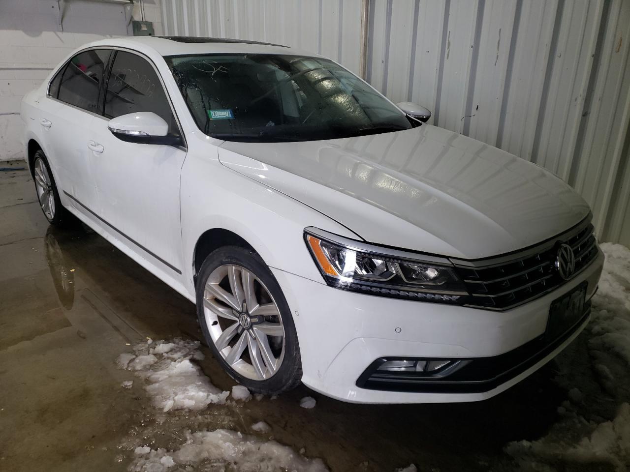 VOLKSWAGEN PASSAT SEL 2017 with VIN 1VWCT7A33HC078639 - Photo from auction