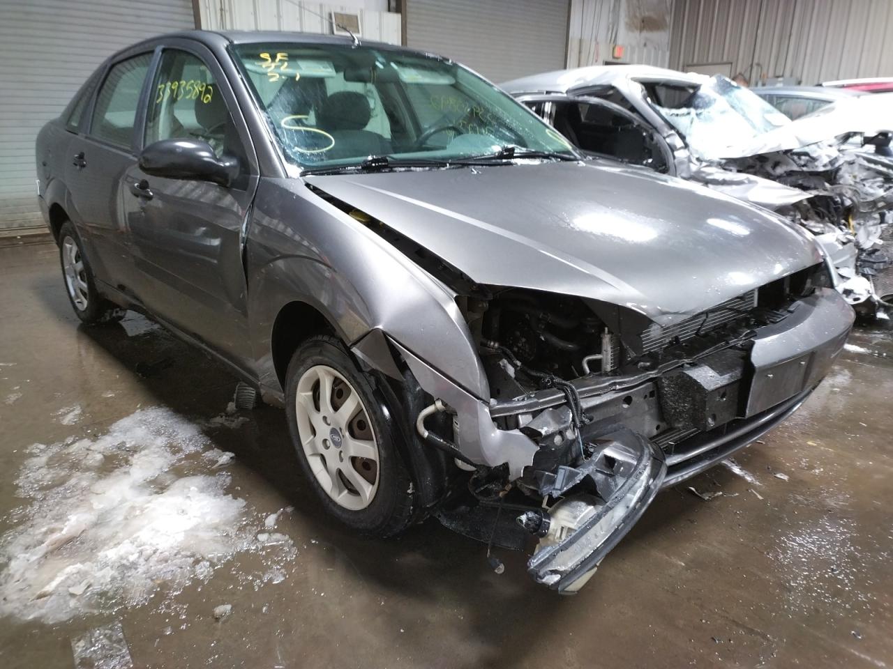 Photo 1 from auction – 2005 FORD FOCUS ZX4 with VIN 1FAFP34N75W285058