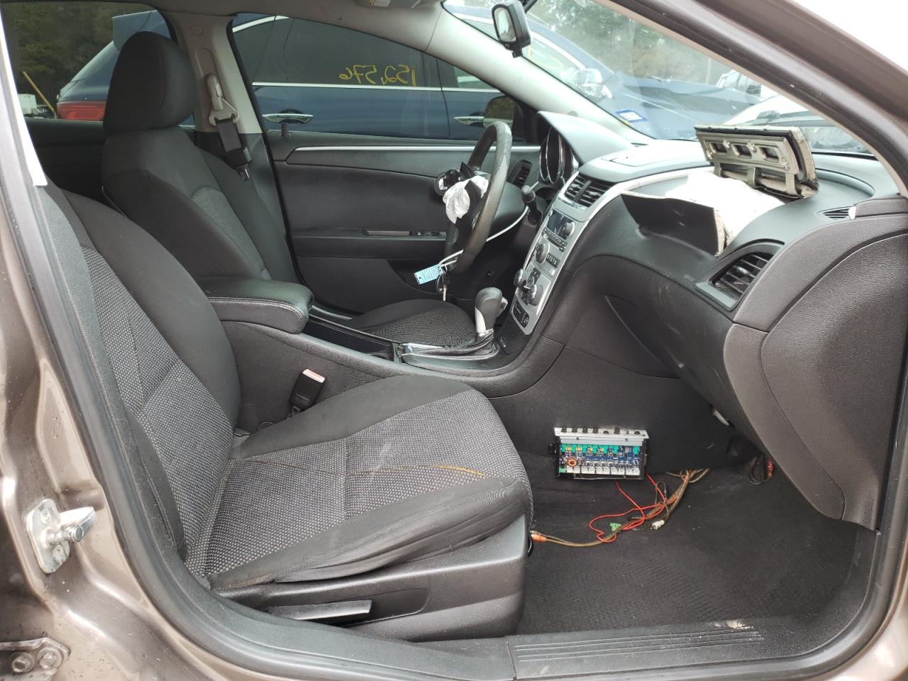Photo 5 from auction – 2012 CHEVROLET MALIBU with VIN 1G1ZC5E01CF100705