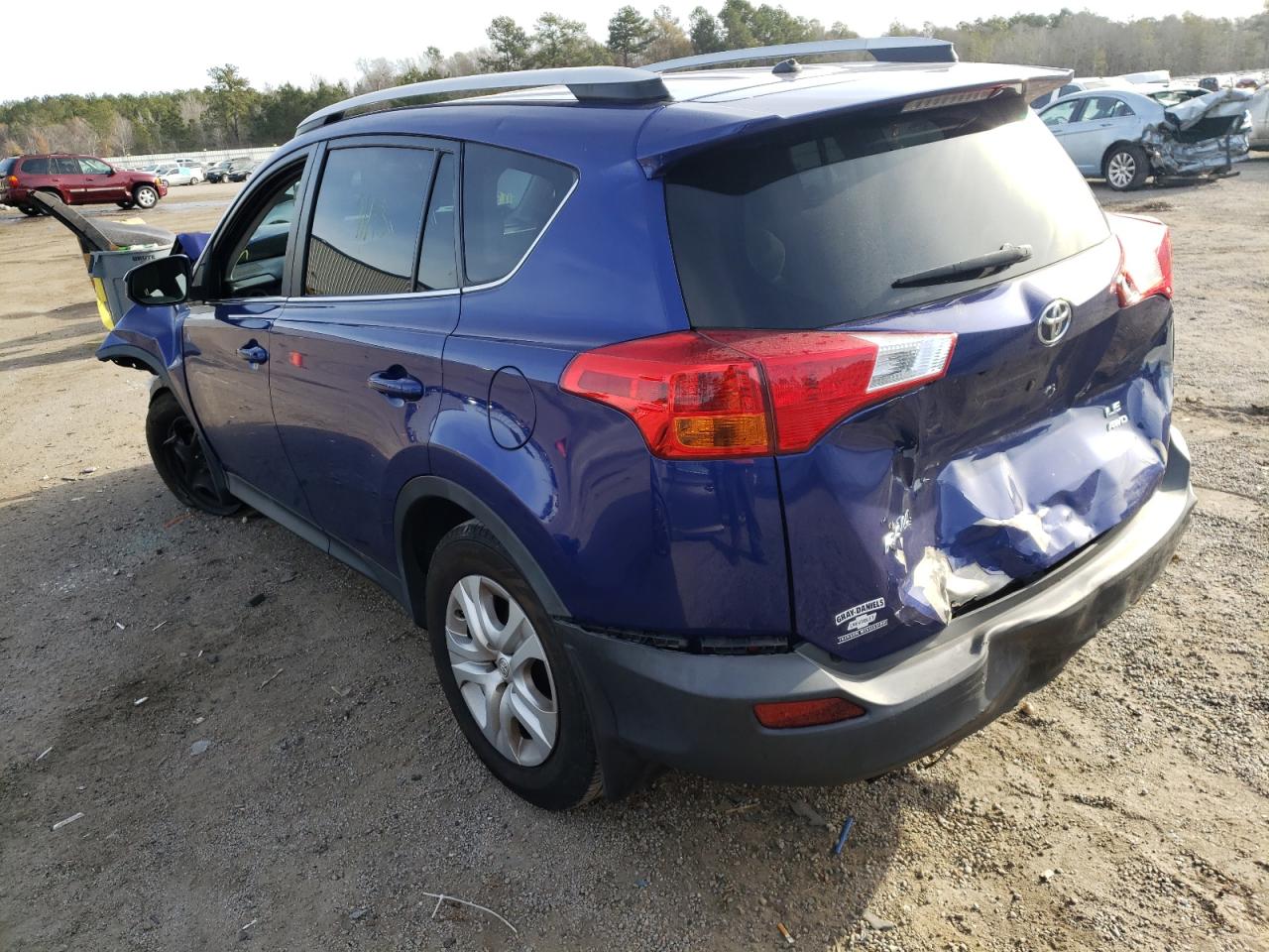 Photo 3 from auction – 2015 TOYOTA RAV4 LE with VIN 2T3BFREV6FW368378