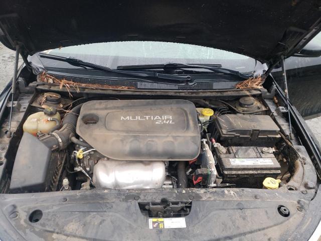 Photo 7 from auction – 2015 CHRYSLER 200 LIMITE with VIN 1C3CCCAB2FN748206