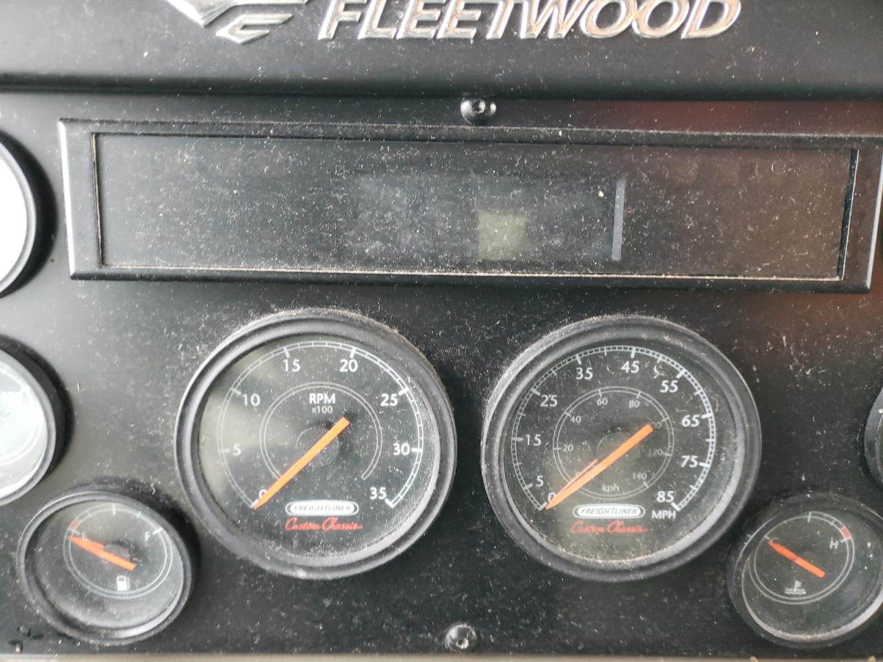 Photo 8 from auction – 2007 FREIGHTLINER CHASSIS X with VIN 4UZACJDC87CZ47605
