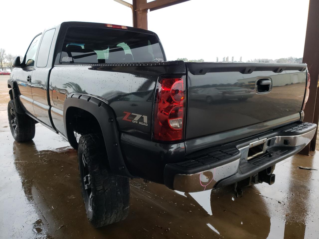 Photo 3 from auction – 2004 CHEVROLET SILVERADO with VIN 2GCEK19T341154182