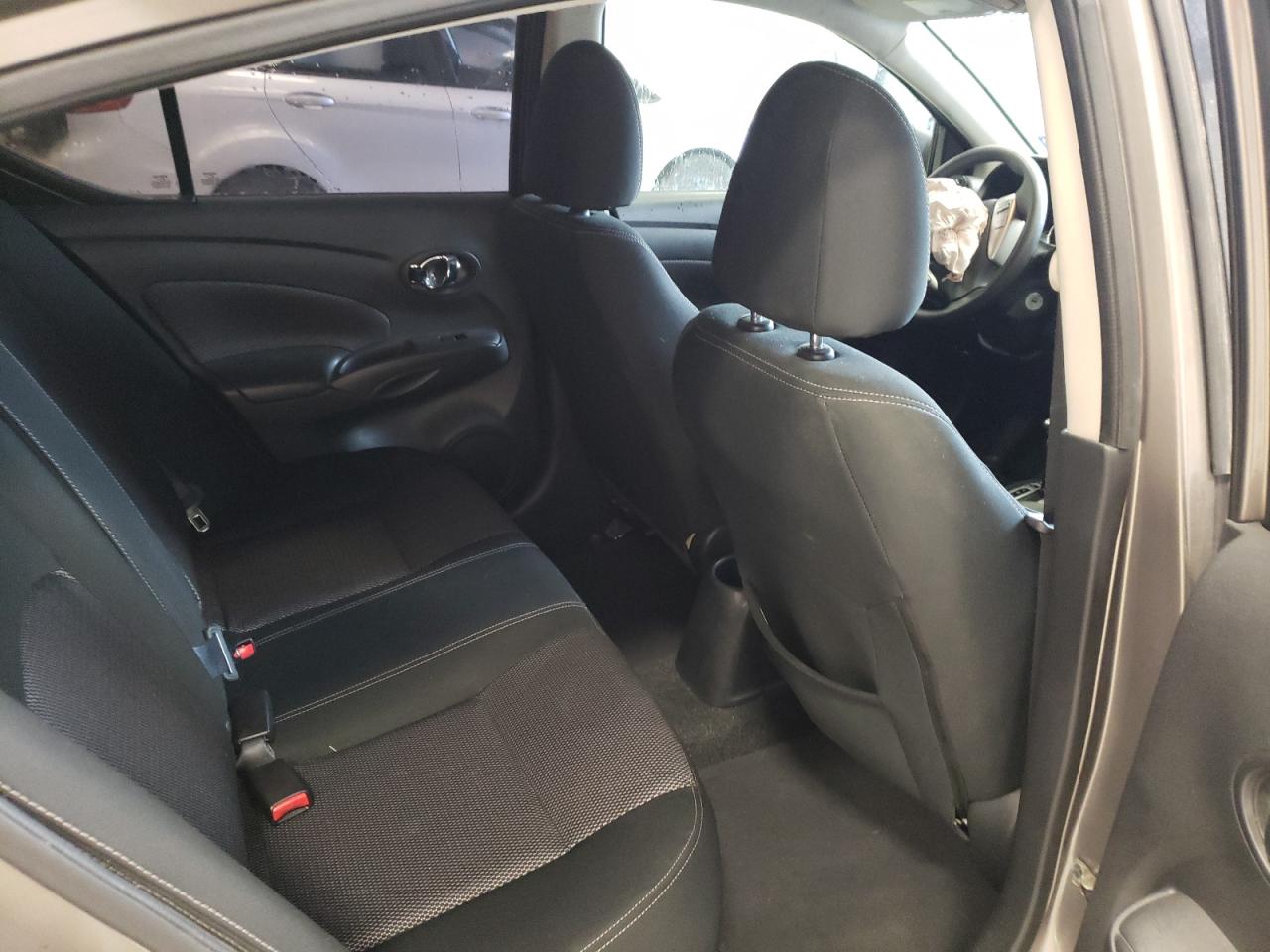 Photo 6 from auction – 2017 NISSAN VERSA S with VIN 3N1CN7AP8HL848776