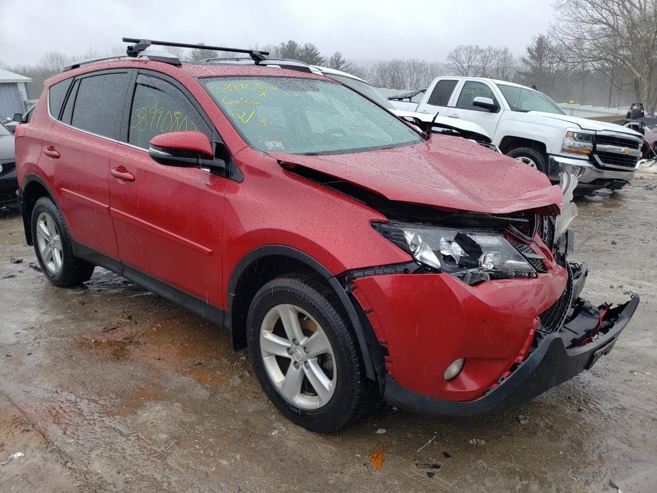 TOYOTA RAV4 XLE 2014 with VIN JTMRFREV7ED095557 - Photo from auction