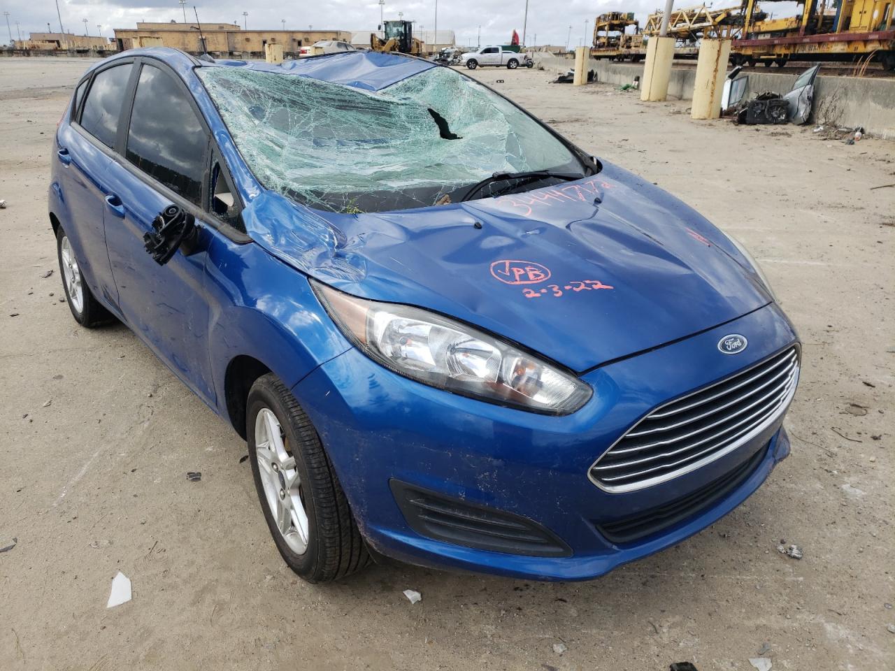 FORD FIESTA SE 2018 with VIN 3FADP4EJ9JM135553 - Photo from auction