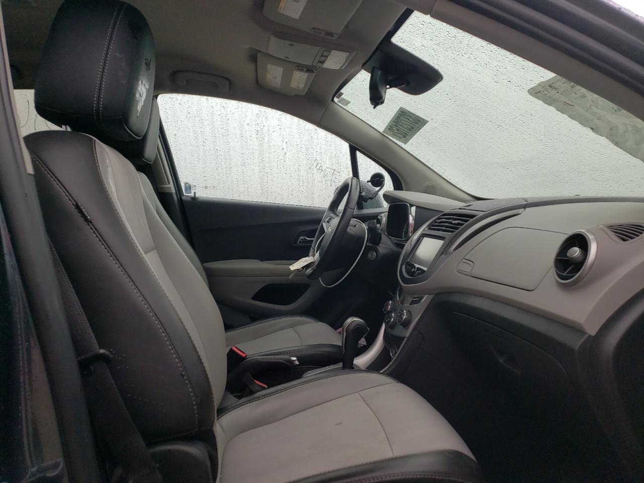 Photo 5 from auction – 2016 CHEVROLET TRAX 1LT with VIN 3GNCJLSB0GL141942