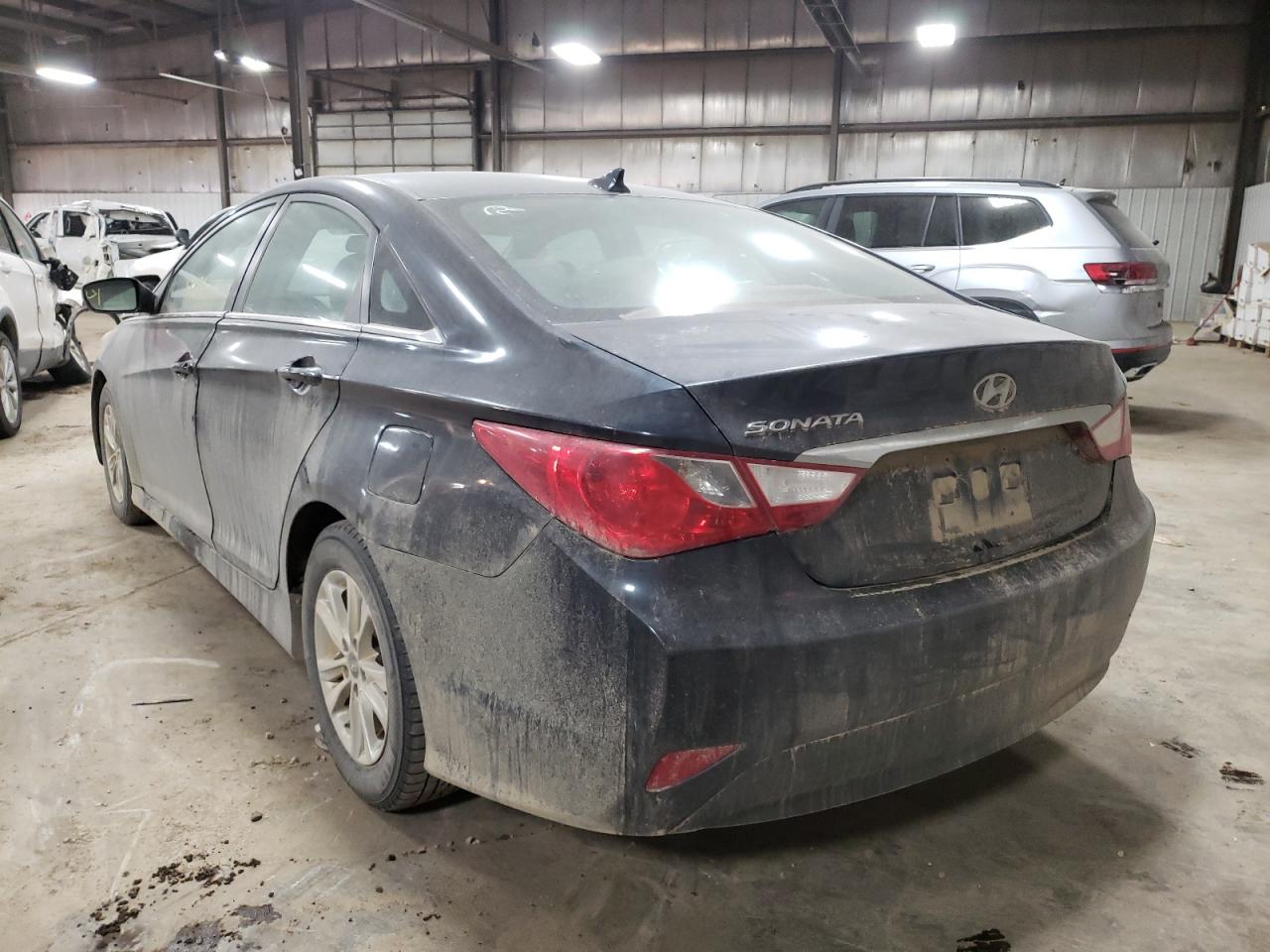 Photo 3 from auction – 2014 HYUNDAI SONATA GLS with VIN 5NPEB4AC6EH891549