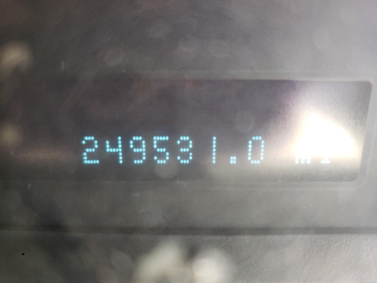 Photo 8 from auction – 2008 FORD ESCAPE XLT with VIN 1FMCU03118KB14431