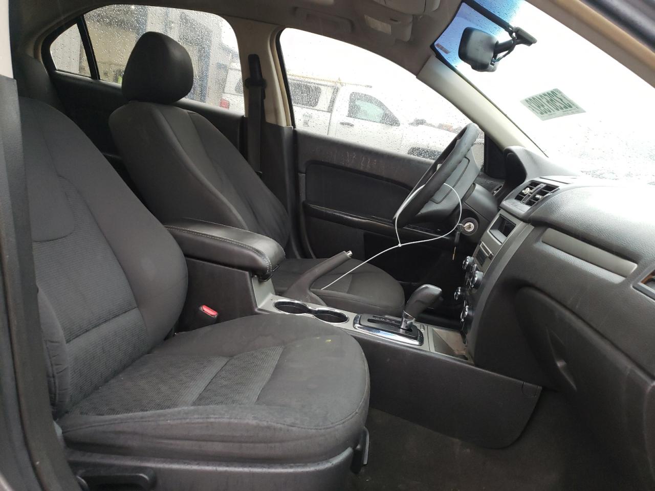 Photo 5 from auction – 2010 FORD FUSION with VIN 3FAHP0HA4AR418600
