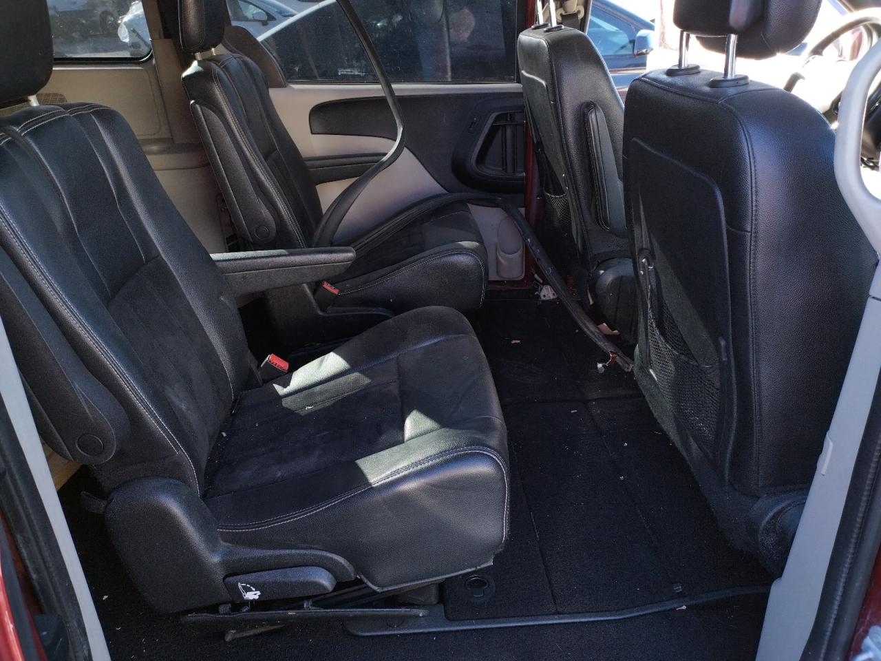 Photo 6 from auction – 2015 DODGE GRAND CARA with VIN 2C4RDGCG4FR652096