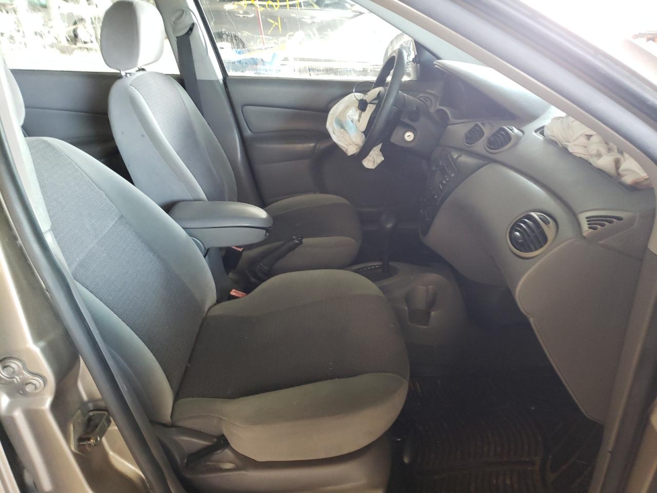 Photo 5 from auction – 2003 FORD FOCUS LX with VIN 1FAFP33Z93W211626