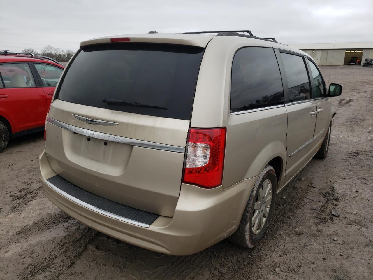 Photo 4 from auction – 2016 CHRYSLER TOWN & COU with VIN 2C4RC1BG2GR281474