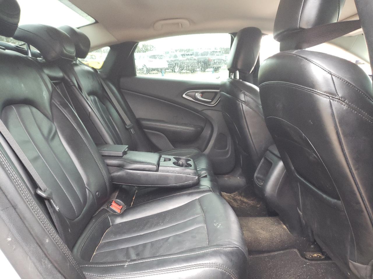 Фото 6 с аукциона – 2017 CHRYSLER 200 LIMITE с VIN 1C3CCCAB6HN507722