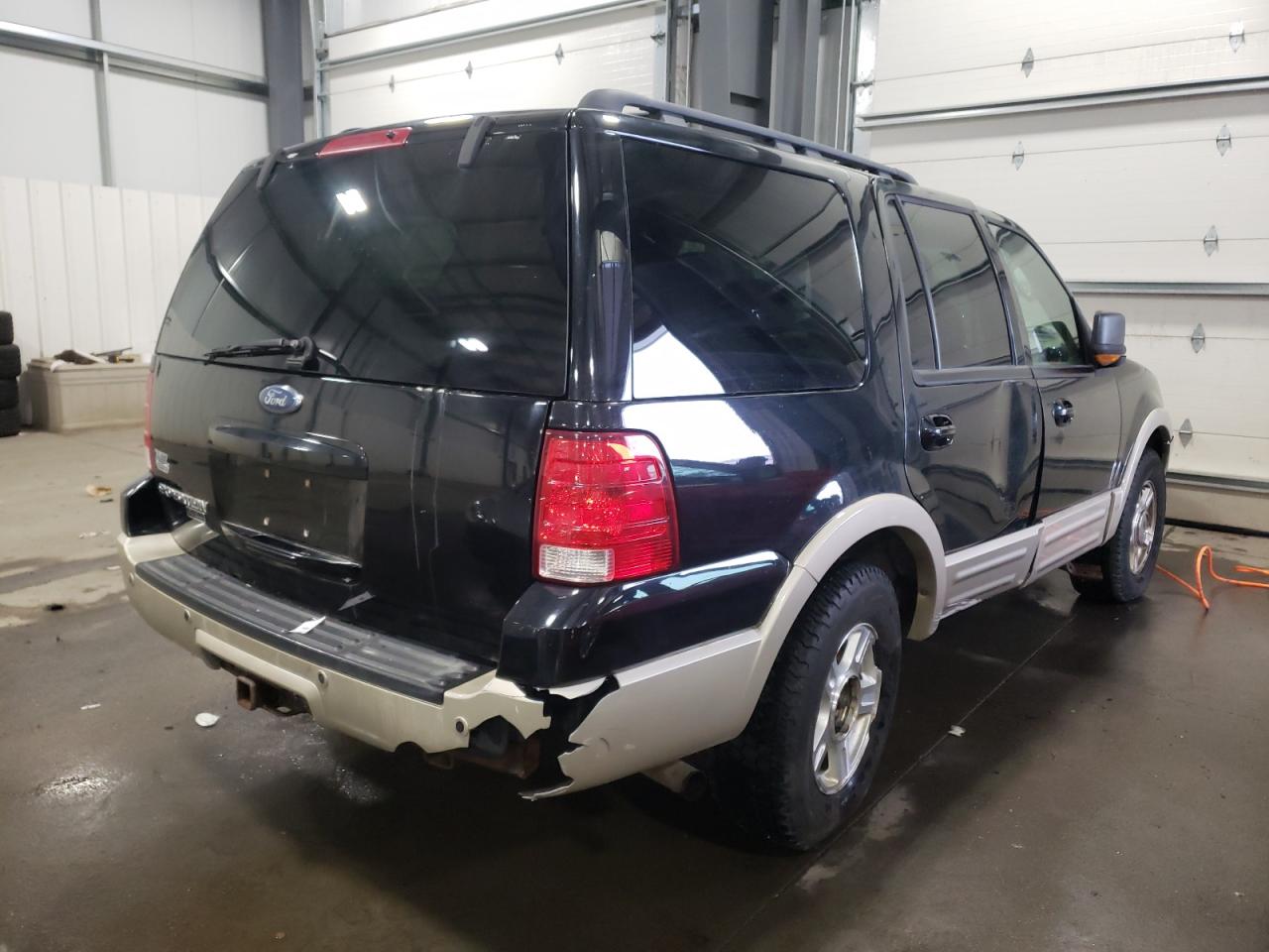Photo 4 from auction – 2005 FORD EXPEDITION with VIN 1FMFU18505LA12753