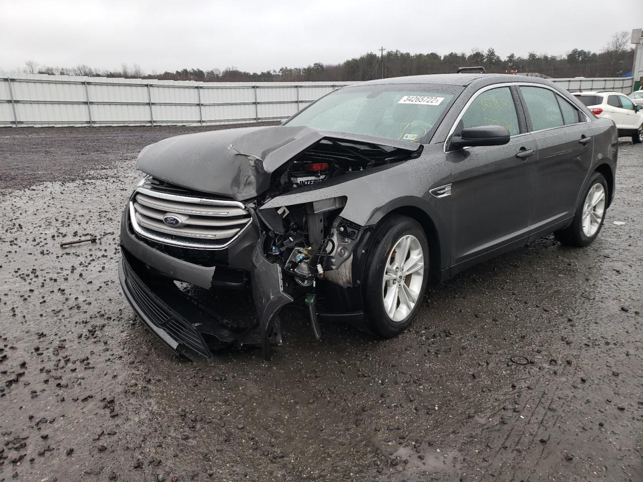 Photo 2 from auction – 2015 FORD TAURUS SEL with VIN 1FAHP2E82FG170021