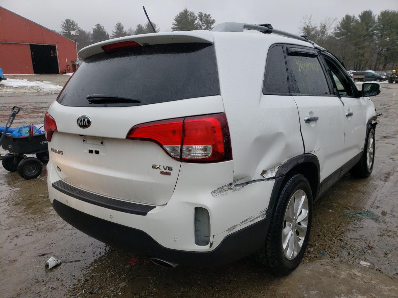 Photo 4 from auction – 2014 KIA SORENTO EX with VIN 5XYKUDA76EG482488