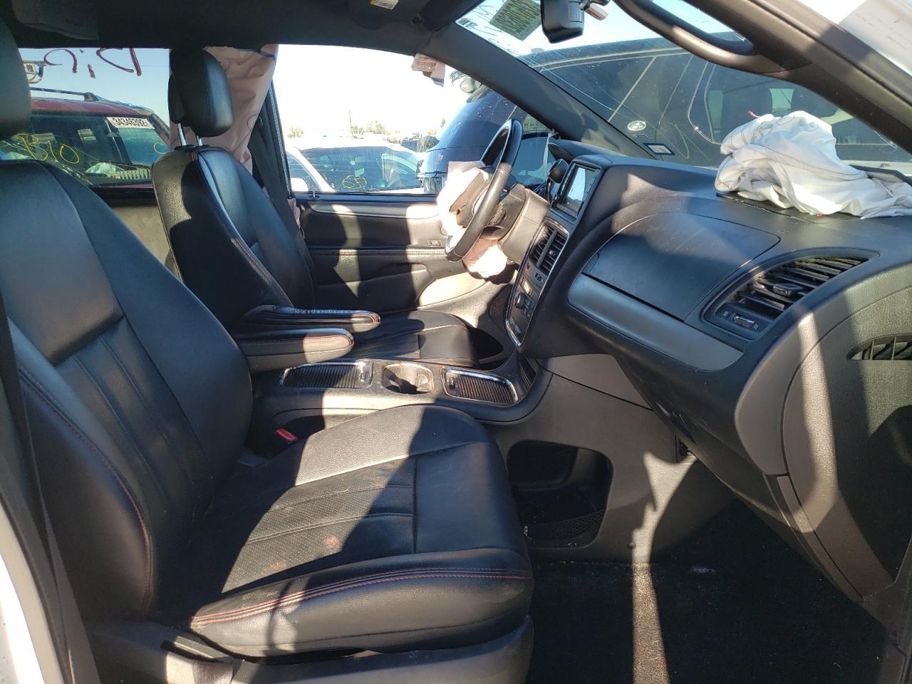Photo 5 from auction – 2017 DODGE GRAND CARA with VIN 2C4RDGEG3HR767059