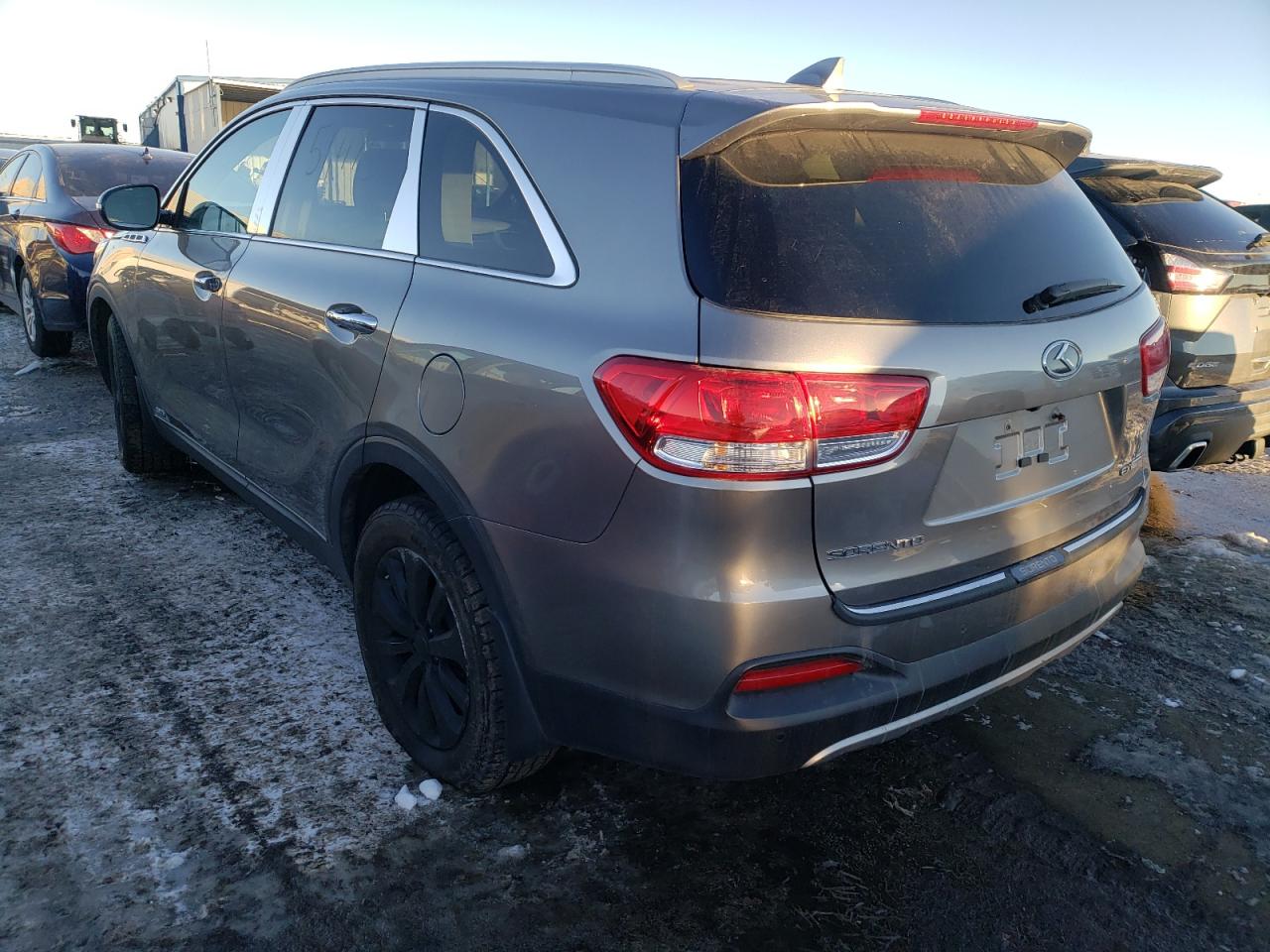 Photo 3 from auction – 2016 KIA SORENTO EX with VIN 5XYPHDA19GG037123