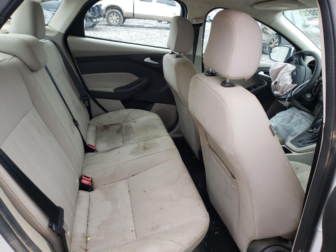 Photo 6 from auction – 2017 FORD FOCUS SE with VIN 1FADP3F24HL225724