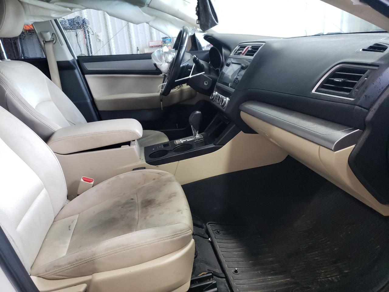 Photo 5 from auction – 2016 SUBARU LEGACY 2.5 with VIN 4S3BNBC62G3036805