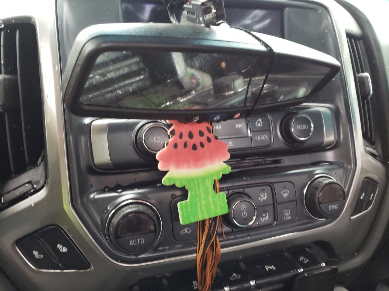 Photo 9 from auction – 2018 CHEVROLET SILVERADO with VIN 3GCUKREC6JG326871
