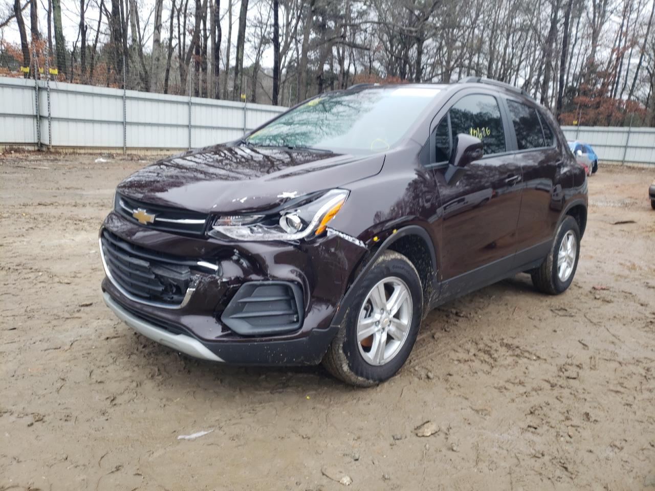 Photo 2 from auction – 2021 CHEVROLET TRAX 1LT with VIN KL7CJPSB3MB357701