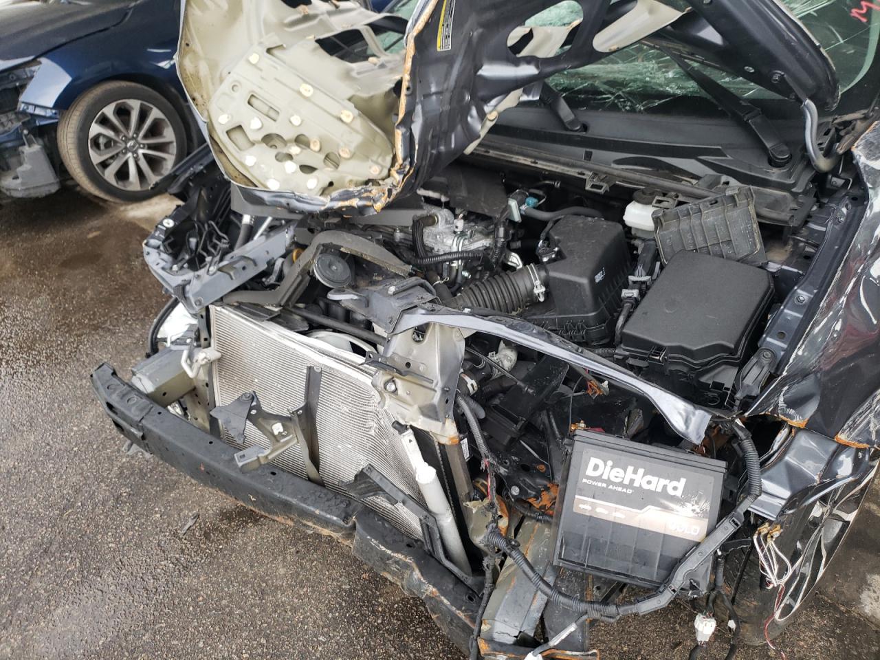 Photo 7 from auction – 2018 TOYOTA COROLLA L with VIN 5YFBURHE0JP838005